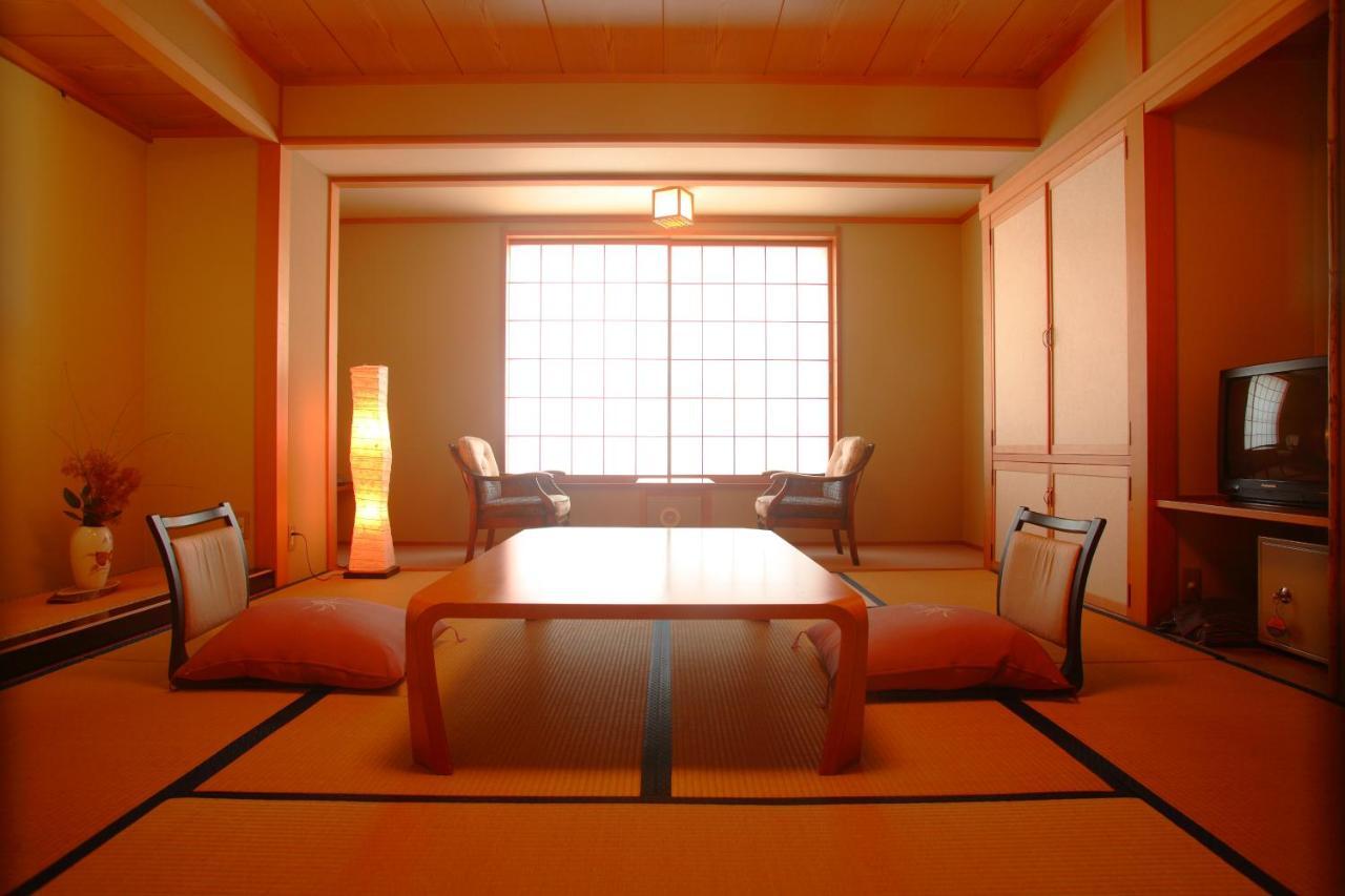 Sakaeya Hotel Yamanouchi  Exterior photo
